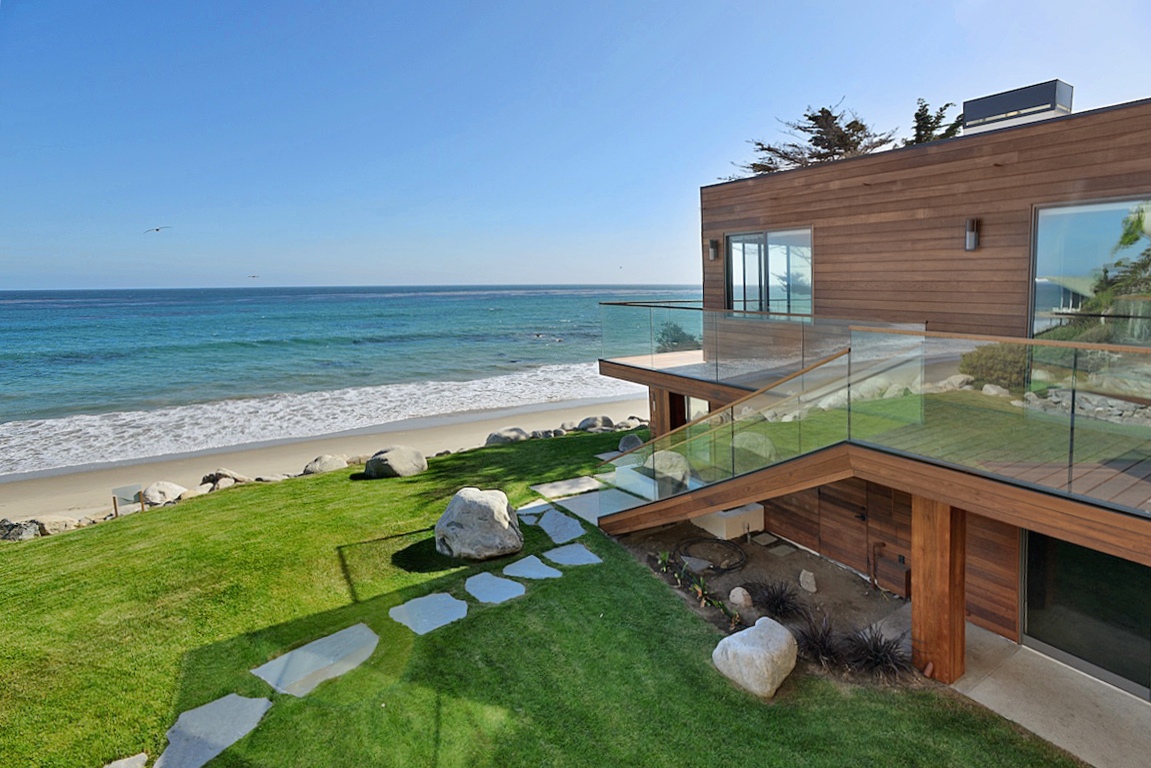 Cambia installed with The Viking Clip hidden fastener.